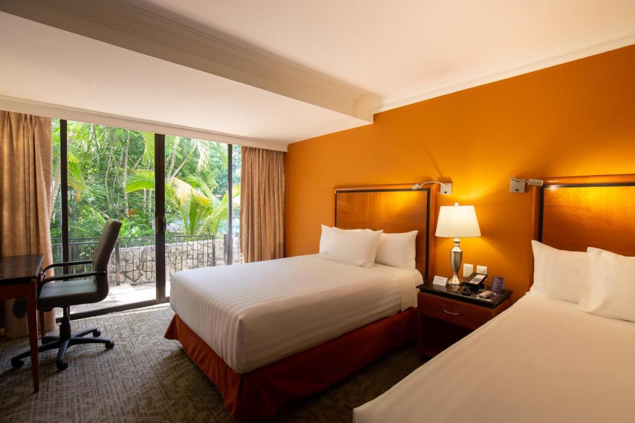 Hs Hotsson Hotel Tampico Buitenkant foto