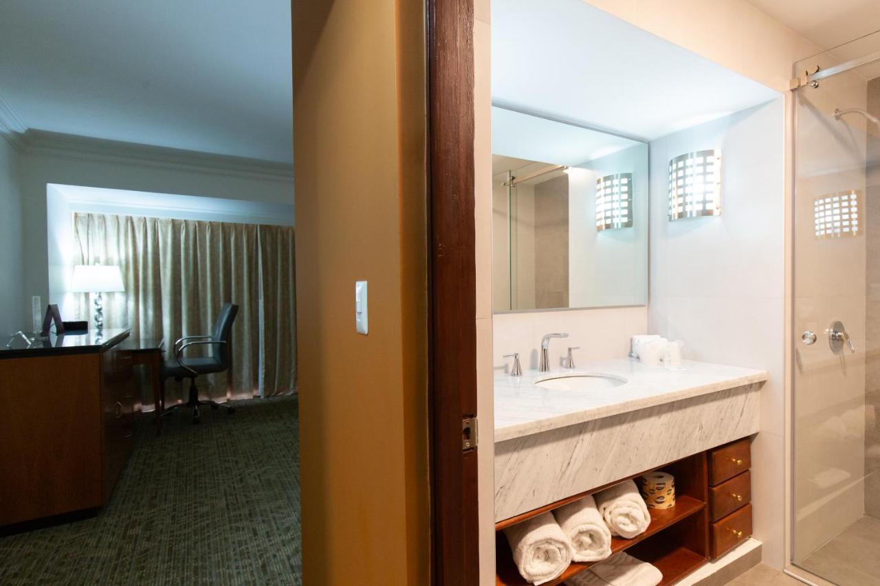 Hs Hotsson Hotel Tampico Buitenkant foto