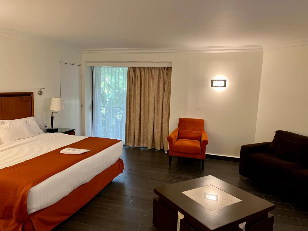 Hs Hotsson Hotel Tampico Buitenkant foto